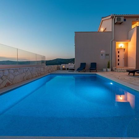 Villa Mona Apartments Ražanj 外观 照片
