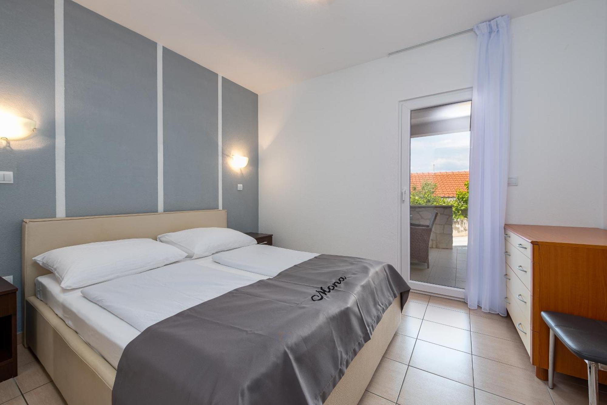 Villa Mona Apartments Ražanj 客房 照片